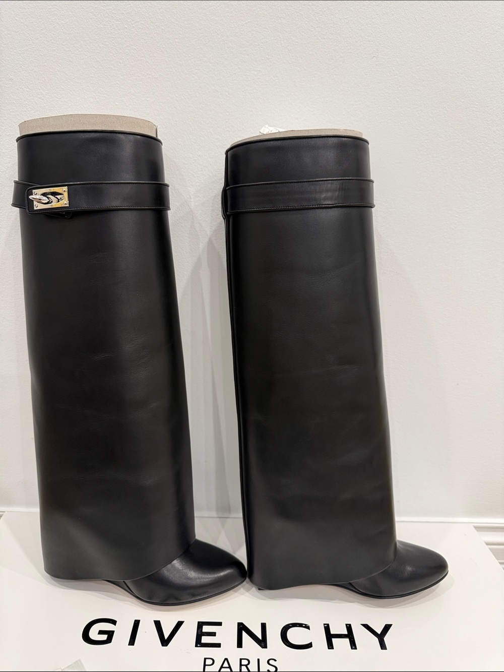 Givenchy Shark Lock Black Iconic Leather Knee Boots 37 Full Set Worn Once